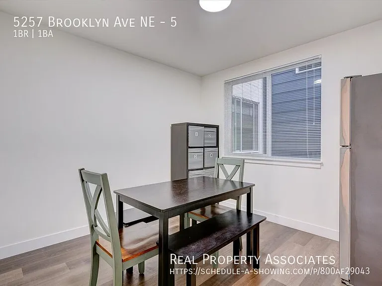 5257 Brooklyn Ave NE #5 — Photo 9