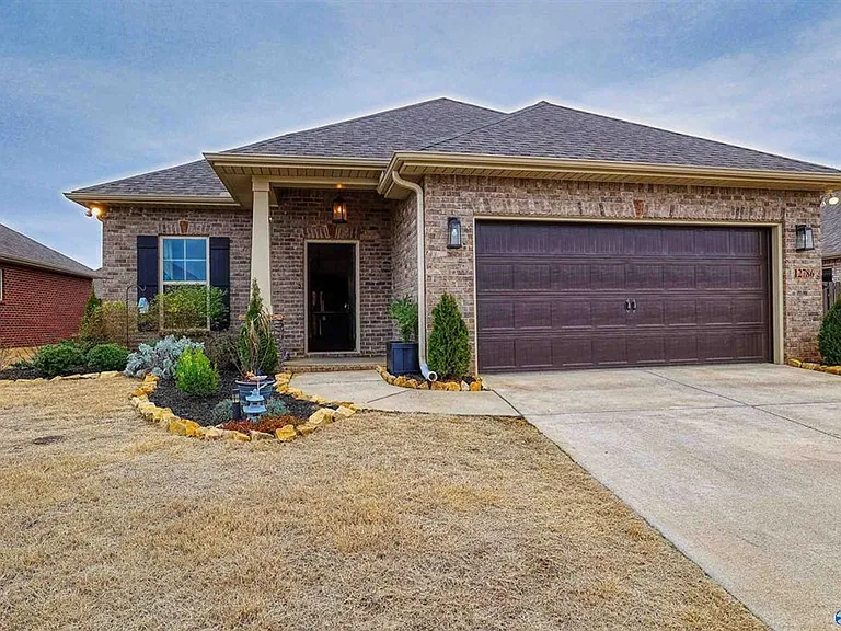12786 Juniors Dr — Photo 1