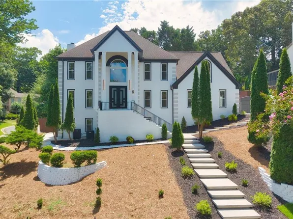 762 Bedford Oaks Dr, Marietta, GA 30068