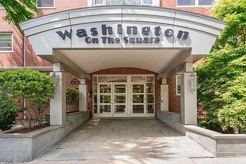 1600 Beacon St #807 Photo 1