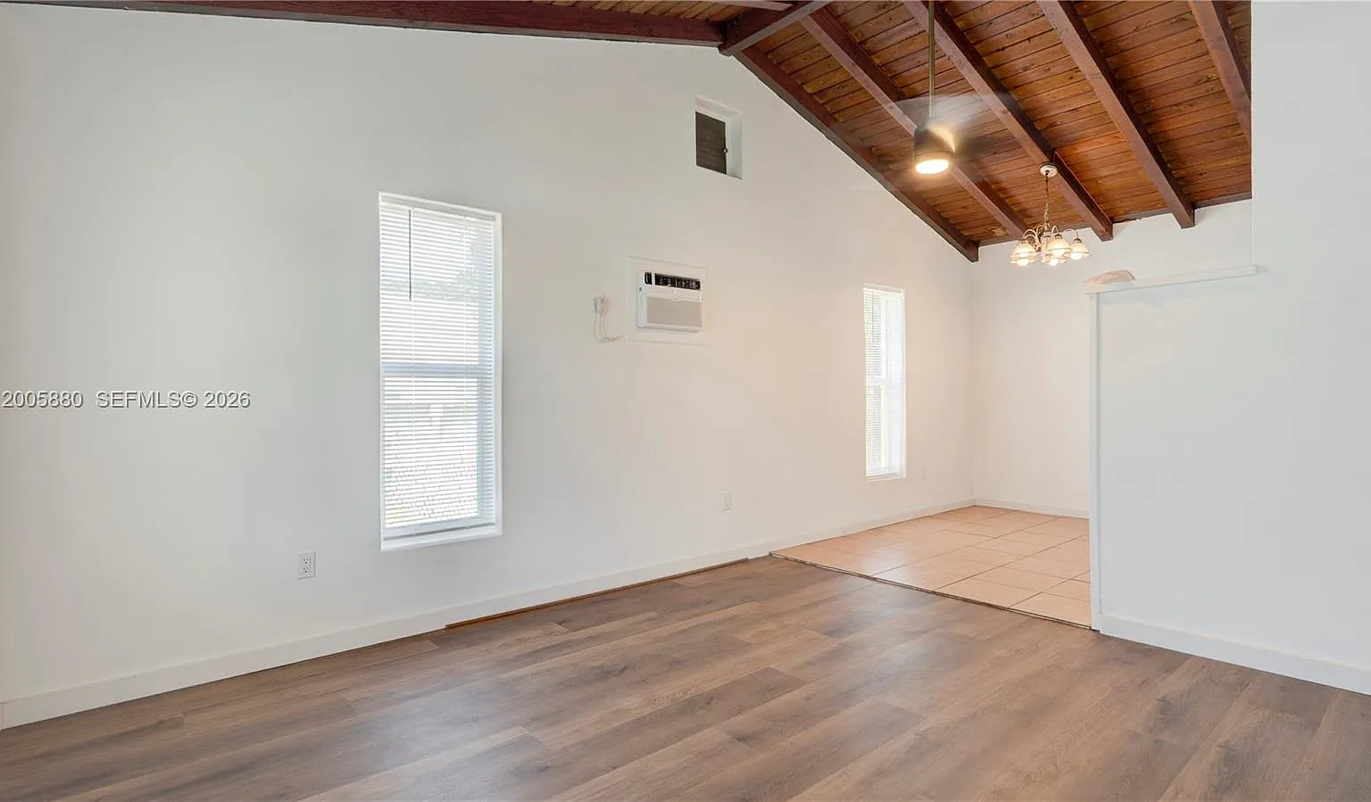 3 bed, 2.0 bath, 1586 sqft, $2,900 — Photo 4