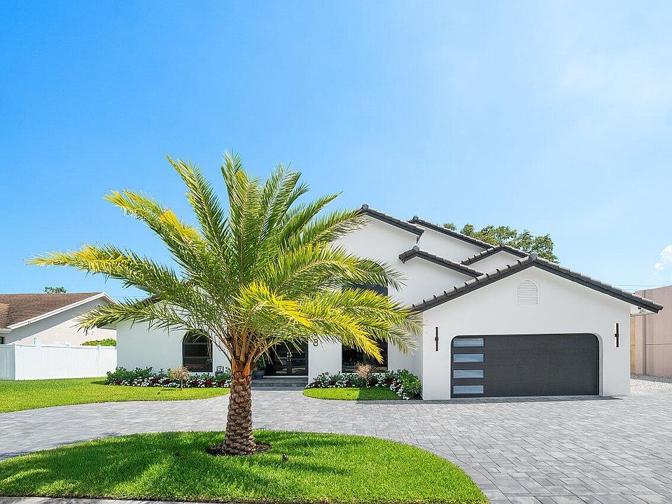 1st image of 1598 SW 17th Street