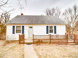 5006 Michael Dr, Godfrey, IL 62035
