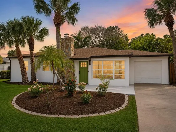 108 5th St, Belleair Beach, FL 33786