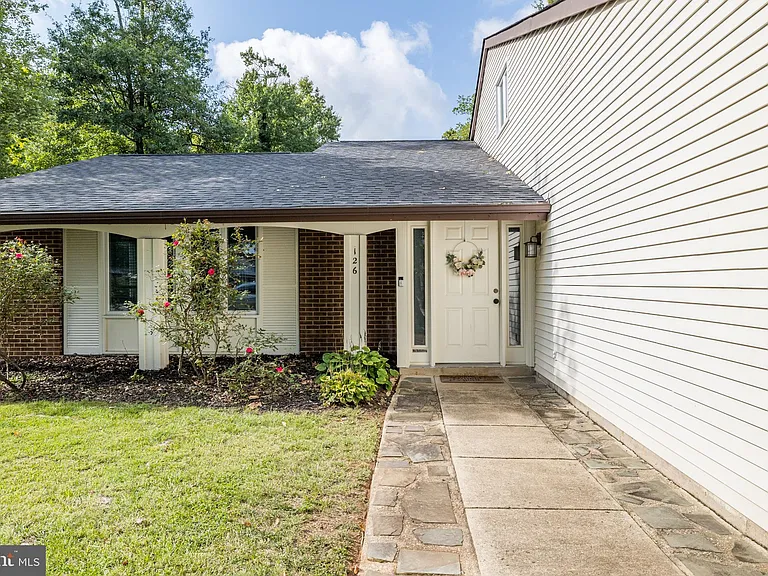 126 Hopeland Ln — Photo 34