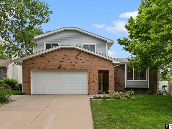 5210 Jade Ct, Lincoln, NE 68516
