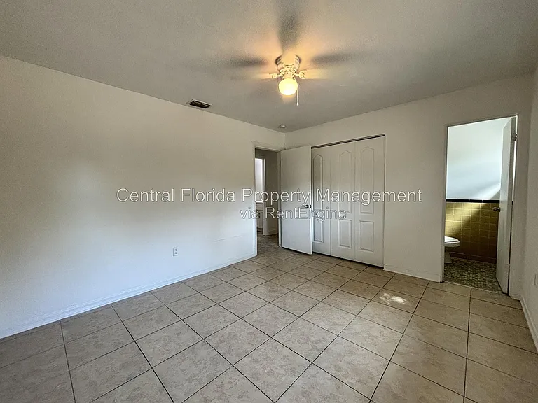 4606 Meadowbrook Ave — Photo 10
