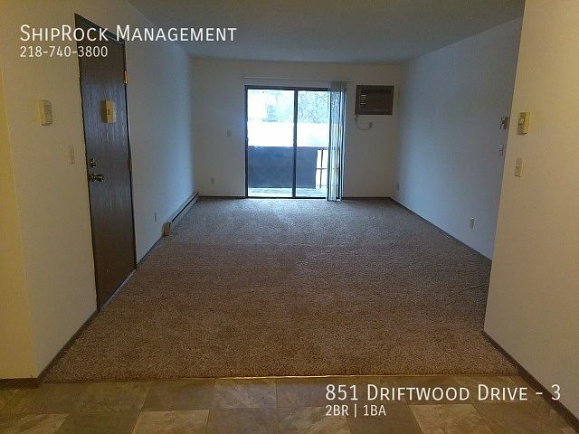 2nd image of 851 Driftwood Dr #3