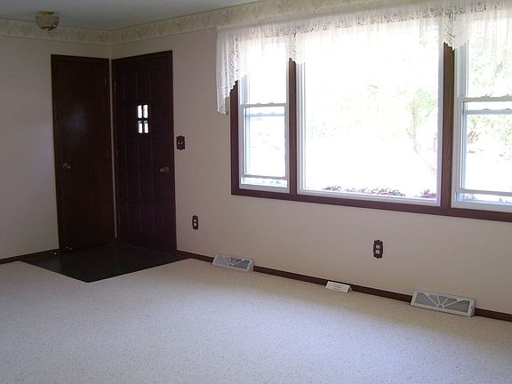 Main level living room