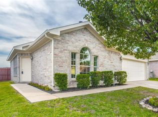 8525 Three Bars Dr, Fort Worth, TX 76179