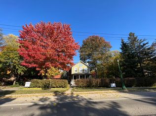 2608 Old Glenview Rd, Wilmette, IL 60091