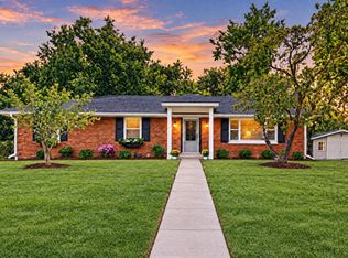 3272 Saxon Dr, Lexington, KY 40503