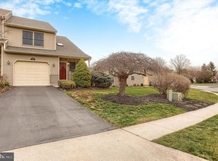 1475 Maplewood Dr, New Cumberland, PA 17070