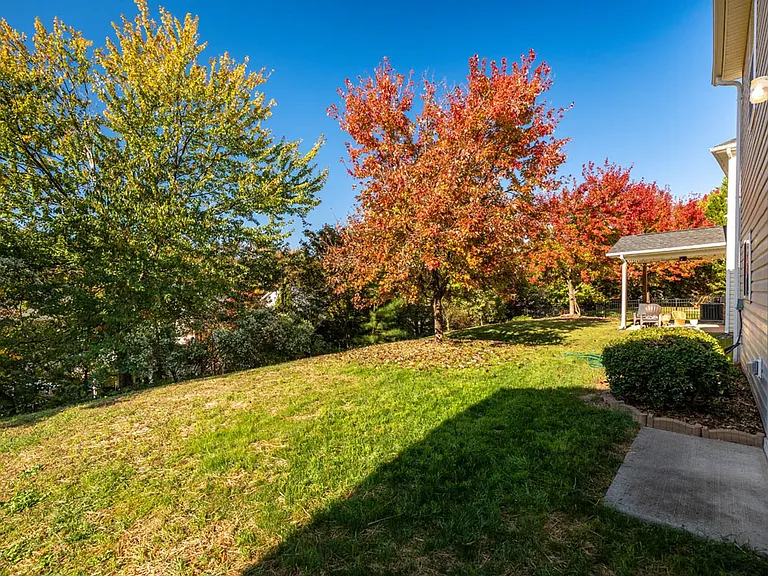 718 Delta Downs Dr — Photo 5
