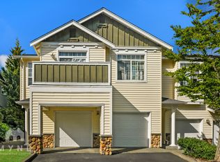 1855 Trossachs Blvd SE Unit 303, Sammamish, WA 98075