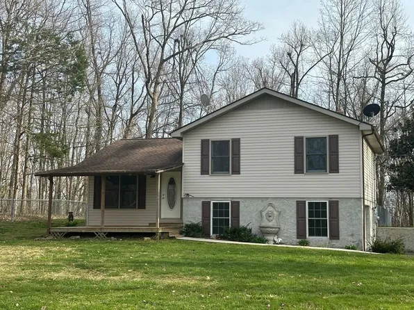 132 Petalbrook Ln, Livingston, TN 38570