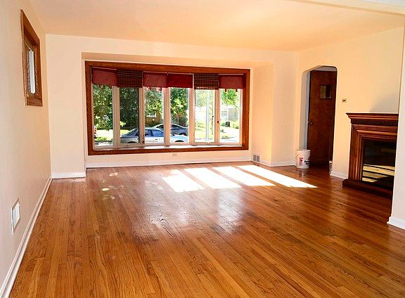 2nd image of 11417 S Artesian Ave