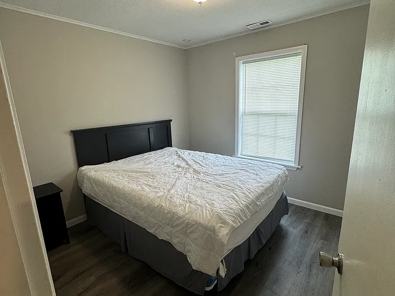 2820 Louise Dr — Photo 10