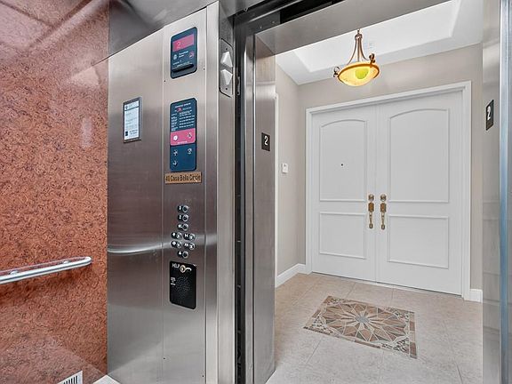5th image of 40 Casa Bella Cir #1102