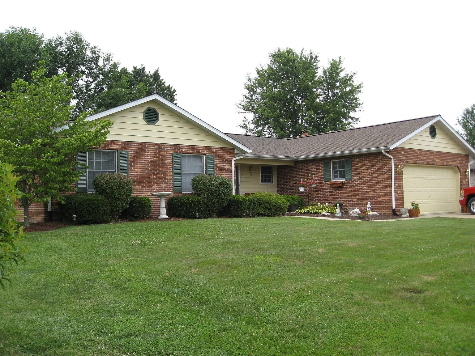 151 Pineywoods Dr photo 1