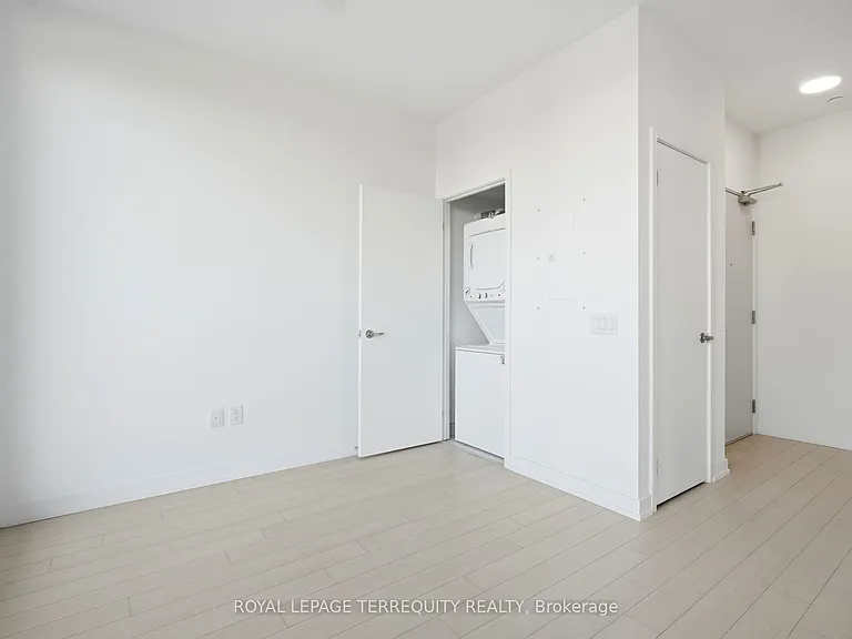 4010 Eglinton Ave W #712 — Photo 11