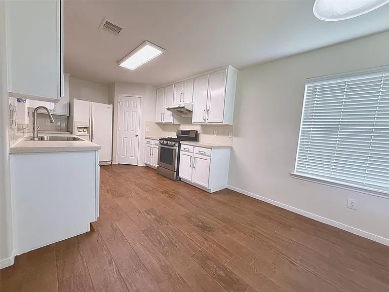 3708 Whitlam Ct — Photo 12