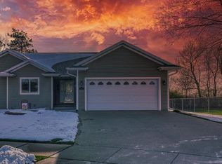 1218 Huntington St, Holmen, WI 54636