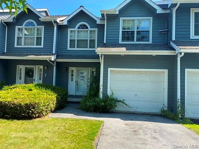 1st image of 110 Pinebrook Dr