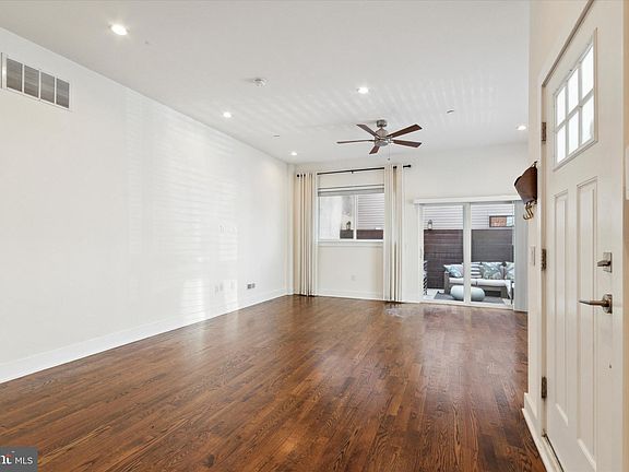 4th image of 1246 N Hancock St Unit 1