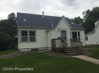 704 13th St SW, Willmar, MN 56201