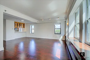 Rented by R New York