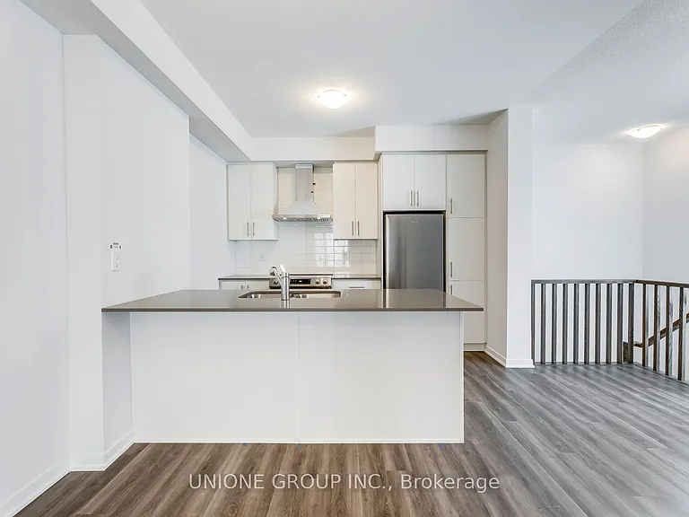 260 12th St #19 — Photo 10