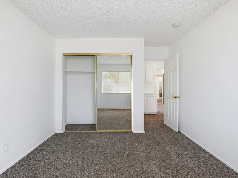 9837 E Avenue R10 — Photo 15