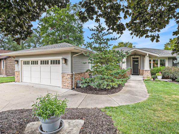 746 Country Club Dr, Battle Creek, MI 49015