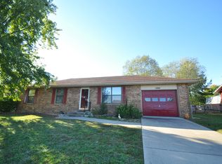 1004 E Parkview St, Ozark, MO 65721