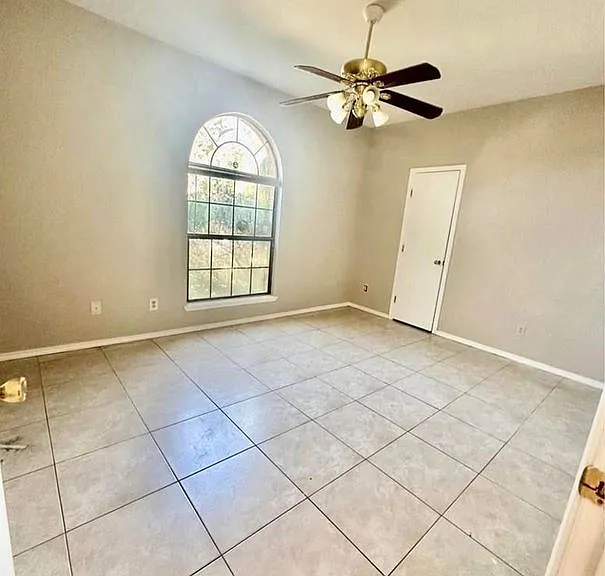 15 Valles Ct — Photo 2