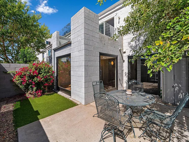 385 W Pierson St #E5 — Photo 14