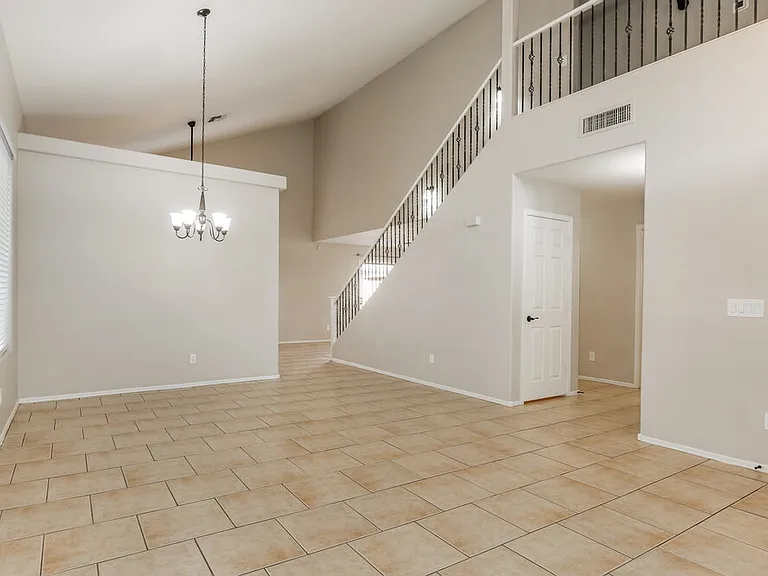 8216 W Globe Ave — Photo 4