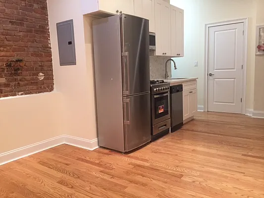 Rented by Triplemint | media 13