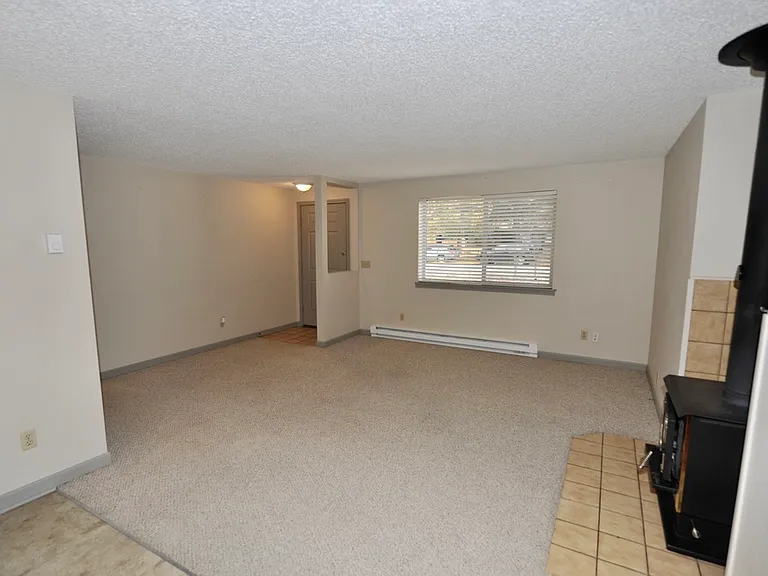 9972 N Hillview Dr — Photo 17