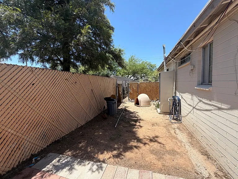 4204 E Los Robles St — Photo 11