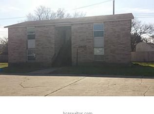 2806 Cypress Cir, Bryan, TX 77807