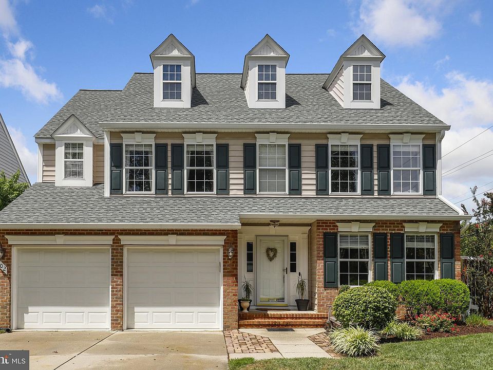 1st image of 302 Buckland Ct