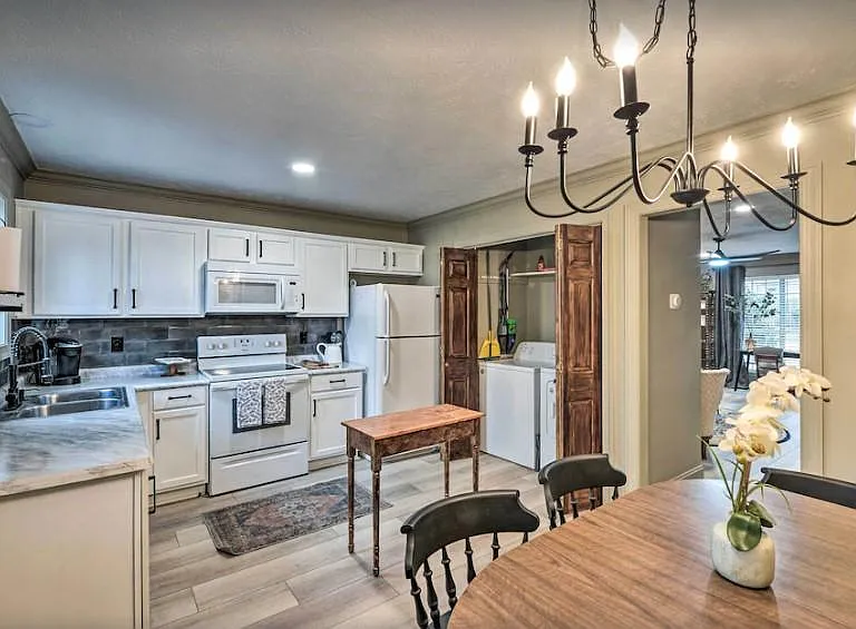 1422 Woodland Dr — Photo 7