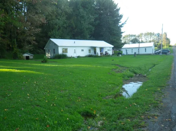 27 King Rd, Cherry Tree, PA 15724