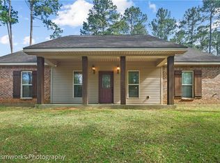 138 Charles Preuett Rd, Dry Prong, LA 71423