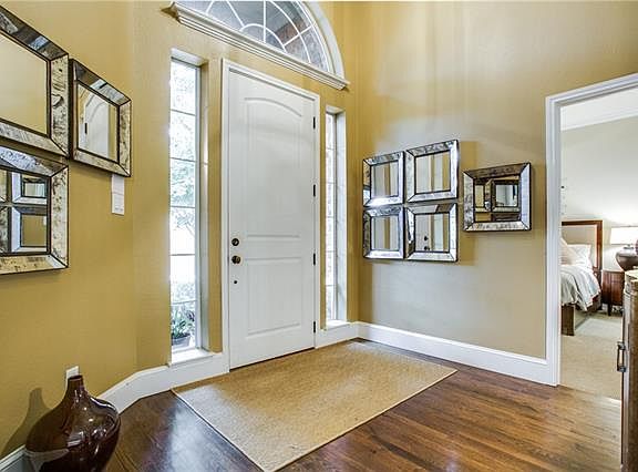 5th image of 6812 Locksley Cir
