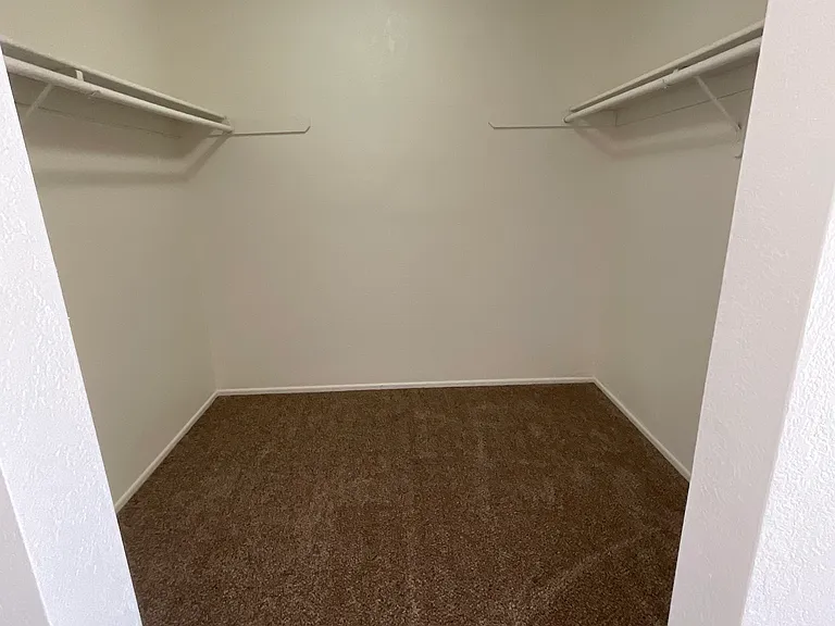 341 Anna Cir — Photo 10