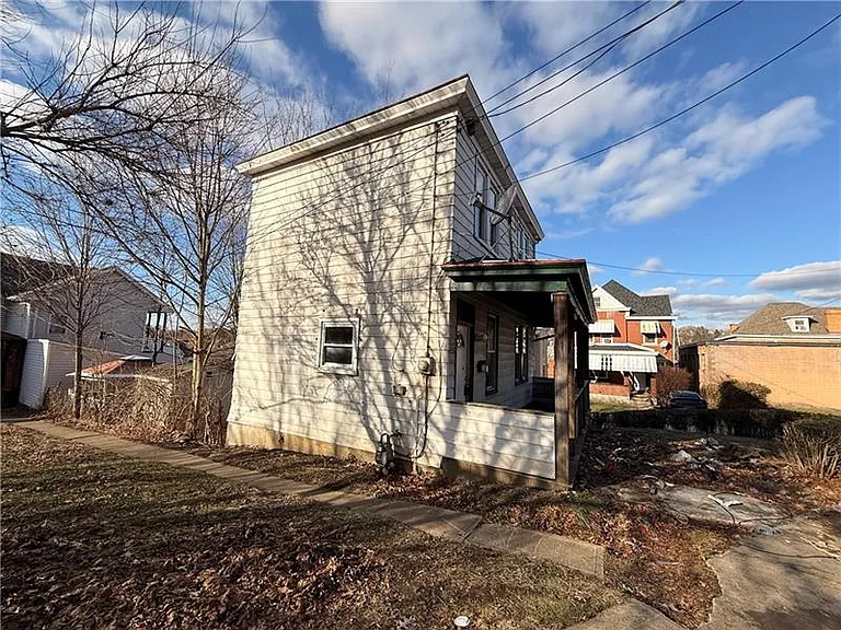 27 Grape St — Photo 2