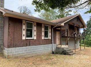 2457 State Highway 80 S, Burnsville, NC 28714